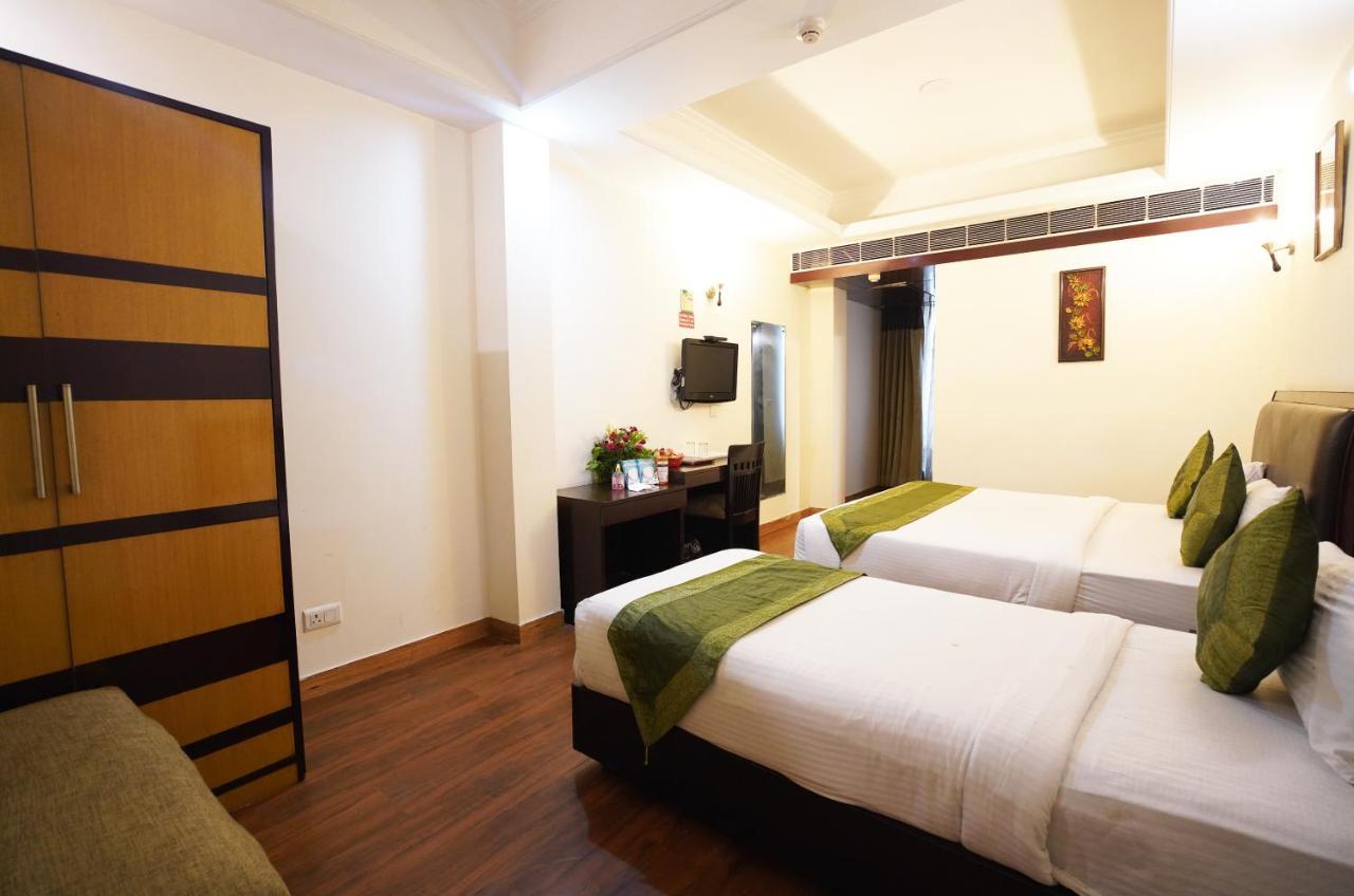 Airport Hotel Grand By Fantasia Új-Delhi Kültér fotó
