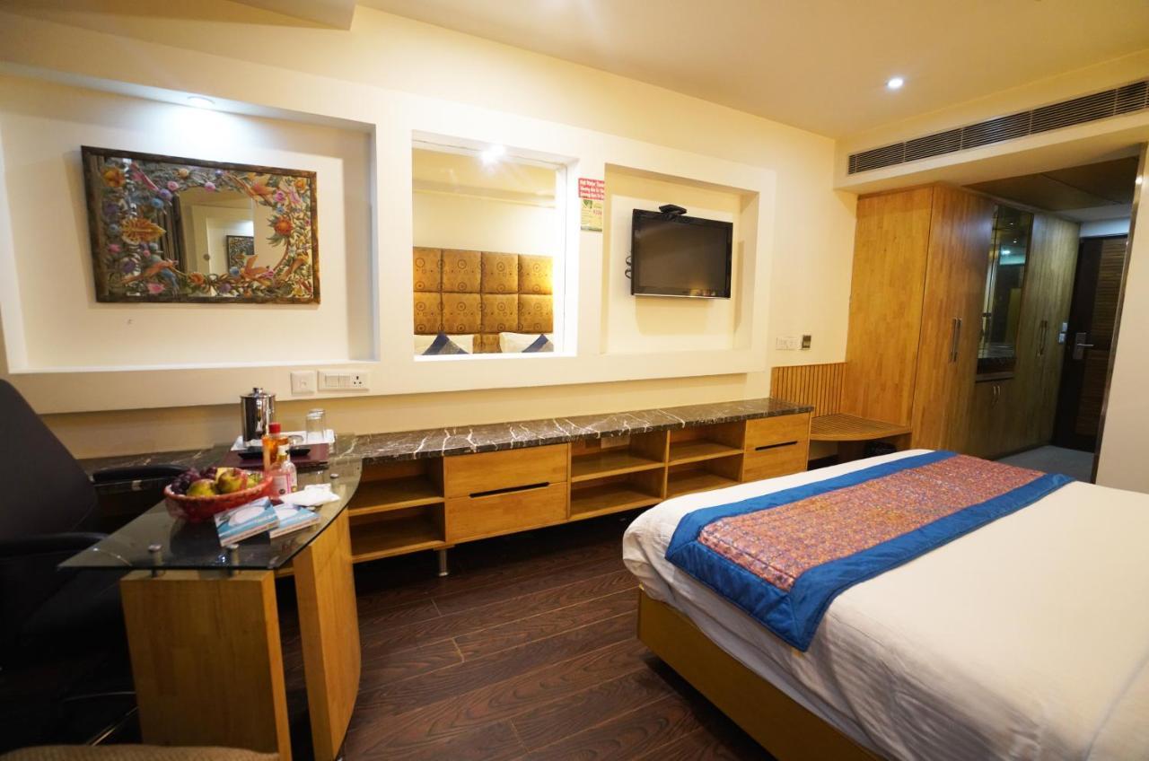 Airport Hotel Grand By Fantasia Új-Delhi Kültér fotó