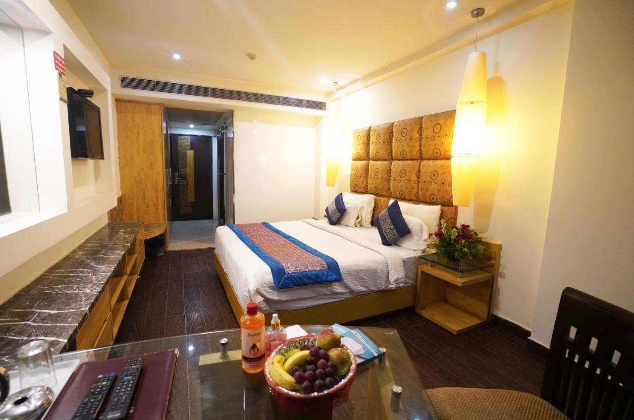 Airport Hotel Grand By Fantasia Új-Delhi Kültér fotó