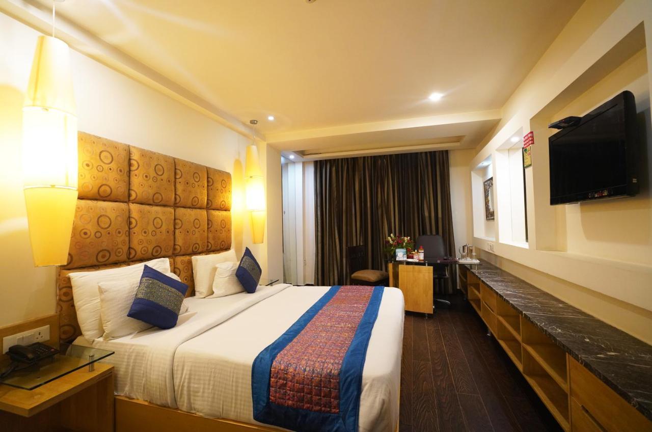 Airport Hotel Grand By Fantasia Új-Delhi Kültér fotó