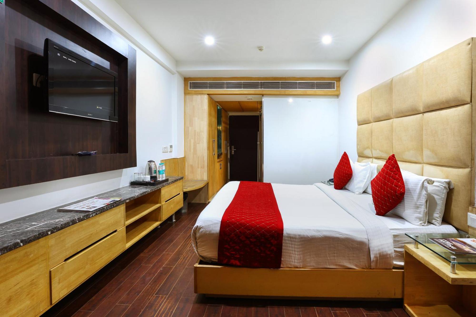 Airport Hotel Grand By Fantasia Új-Delhi Kültér fotó