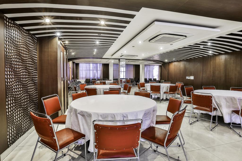Airport Hotel Grand By Fantasia Új-Delhi Kültér fotó