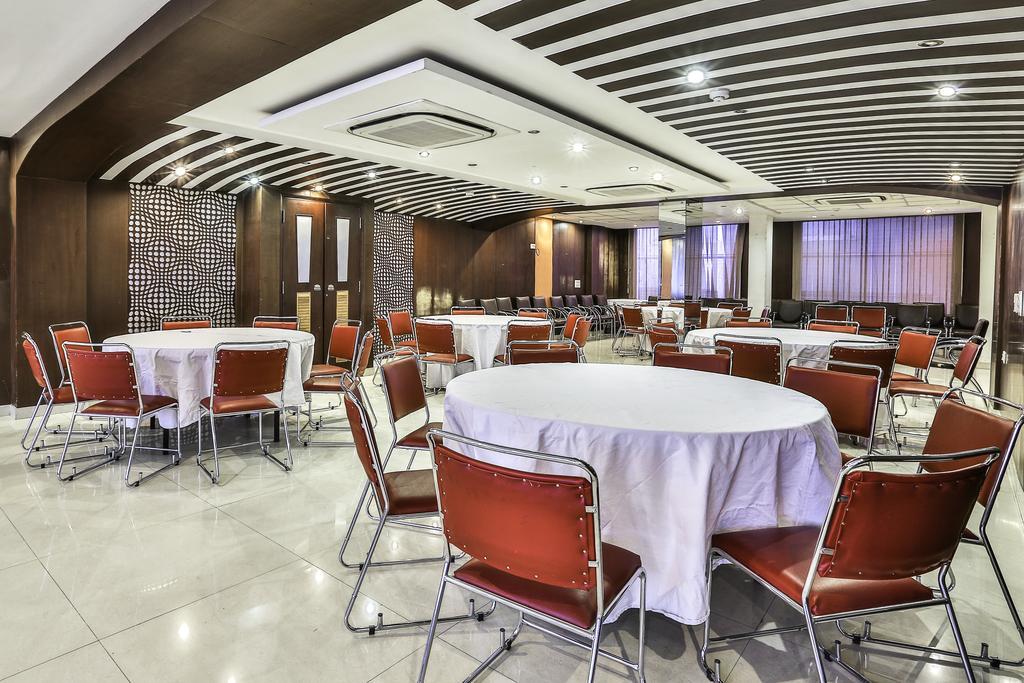 Airport Hotel Grand By Fantasia Új-Delhi Kültér fotó