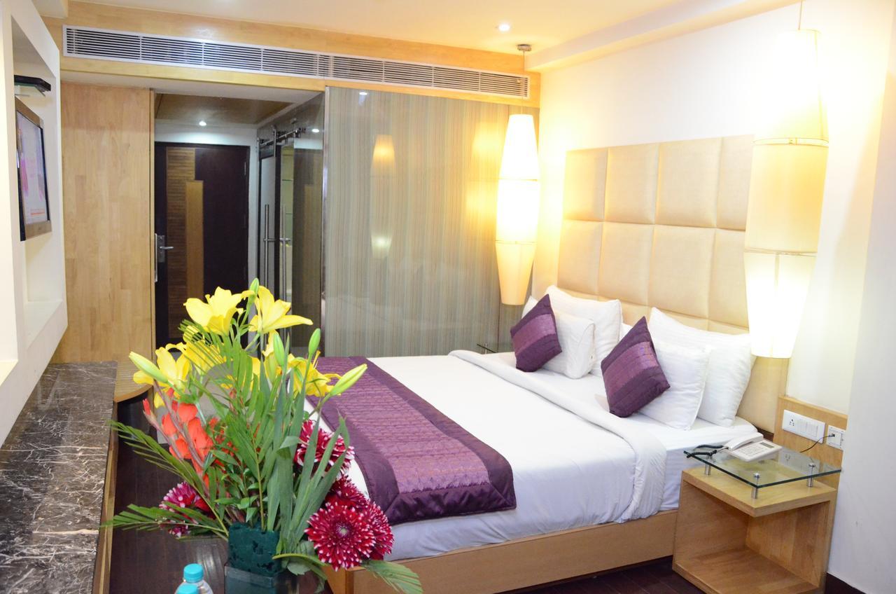 Airport Hotel Grand By Fantasia Új-Delhi Kültér fotó