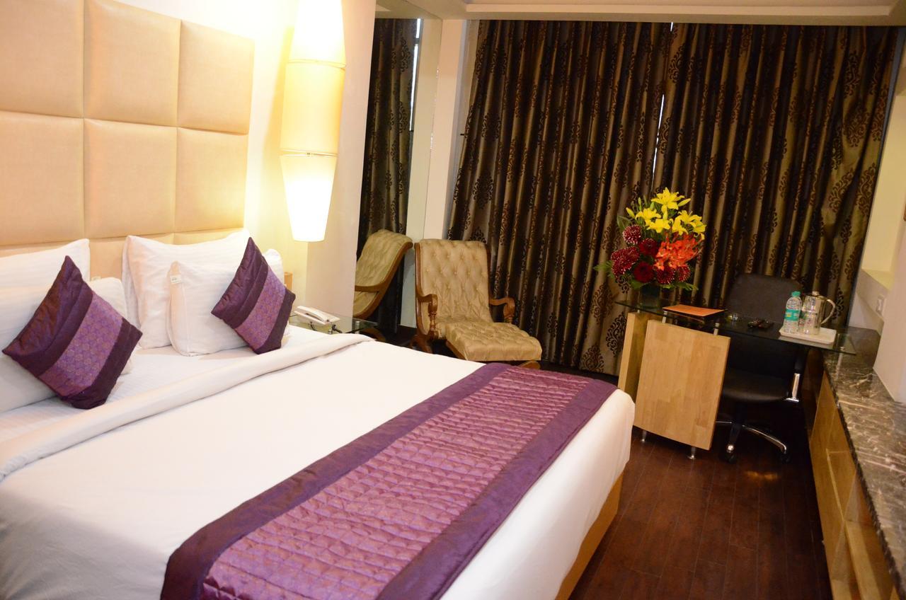 Airport Hotel Grand By Fantasia Új-Delhi Kültér fotó
